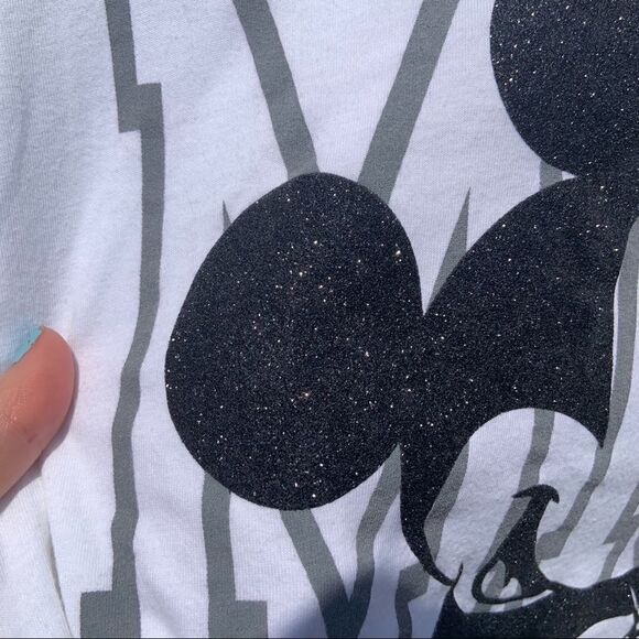 2/$15 🌸 Juniors Mickey Mouse Glitter Graphic Tee - Picture 4 of 5